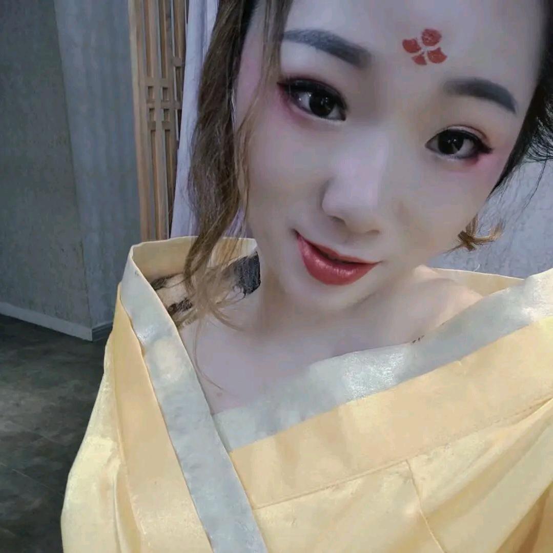 TANG小糖同学♥