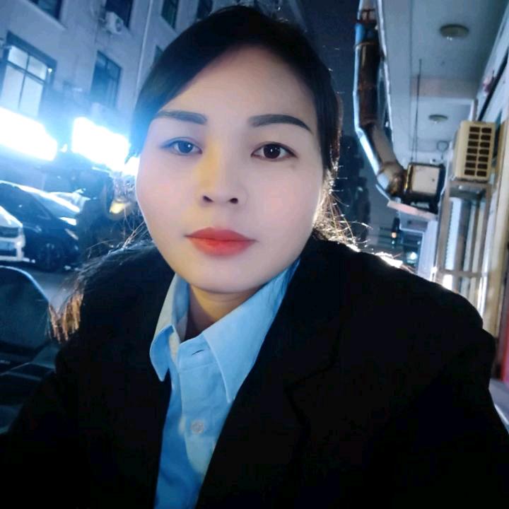 孤单一人.卢姐