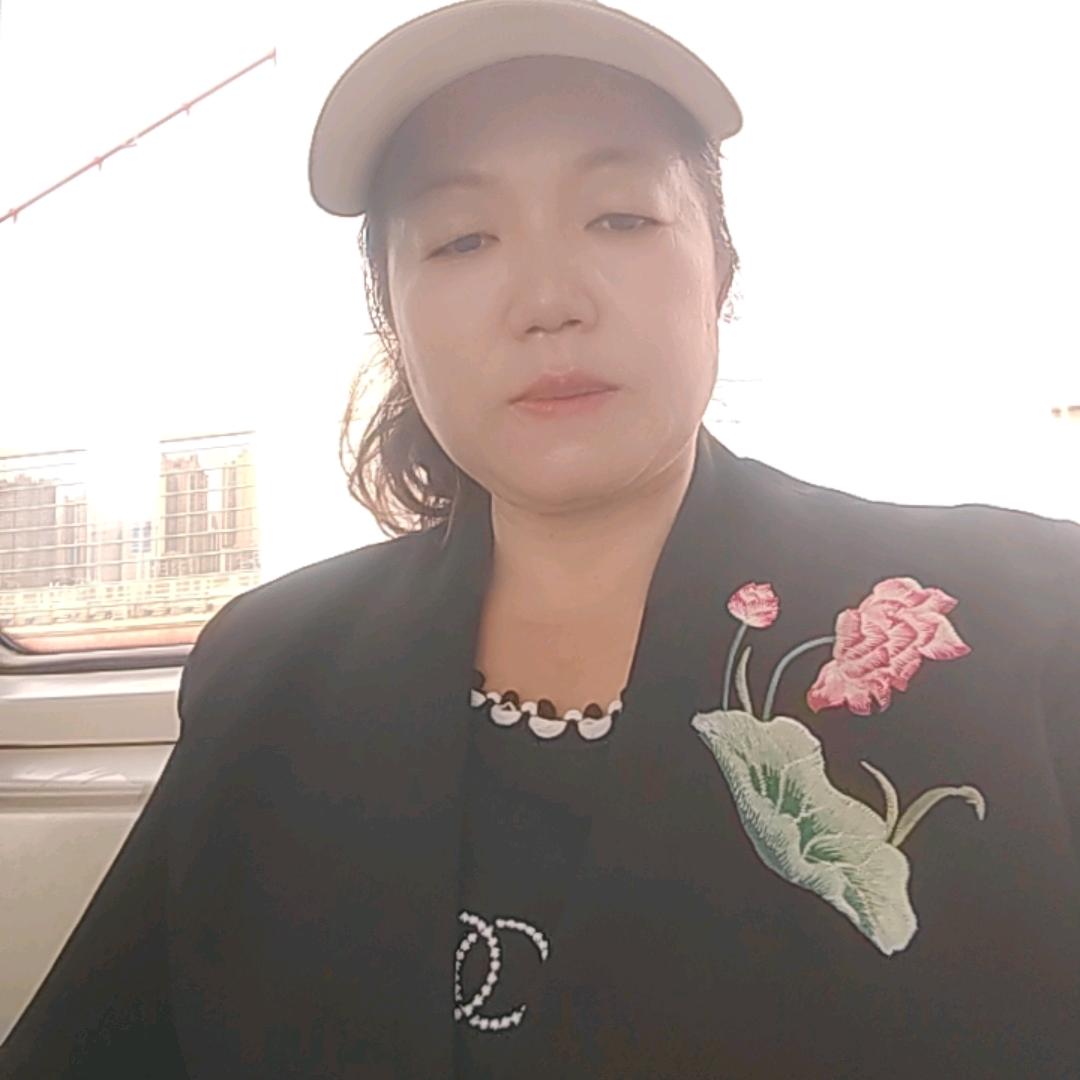 袁桂琼，有要划标线抗滑层请联系我