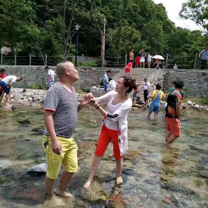 雪花❄️飘飘🌹68年😎猴🐵🌹