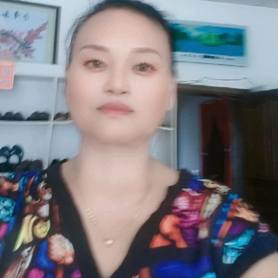 斯家场好运来鞋城、黄姐