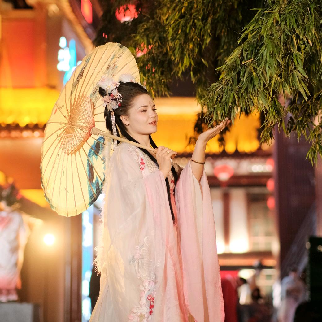 哈密回王府景区&古丽