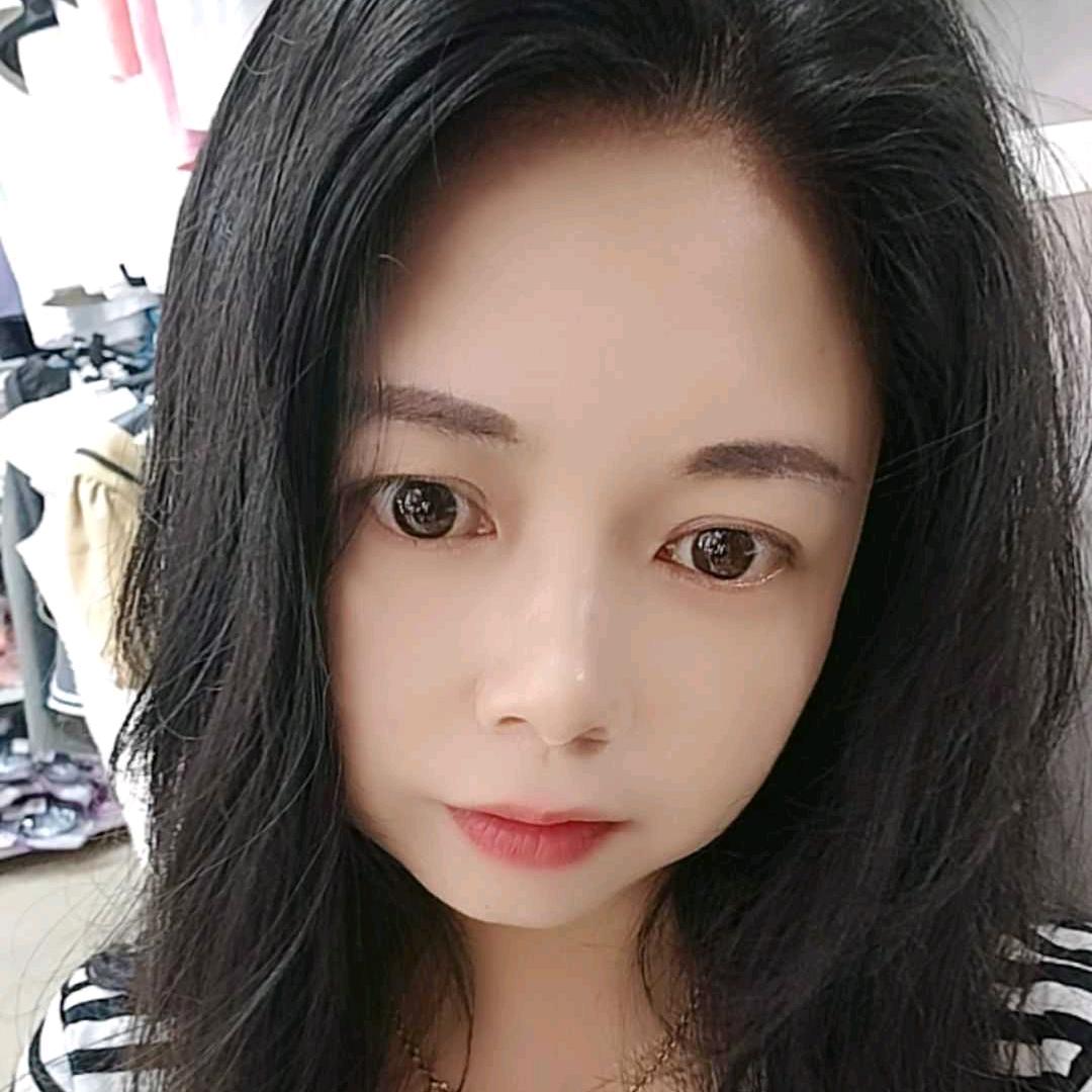 香香（枫边香香服装店）