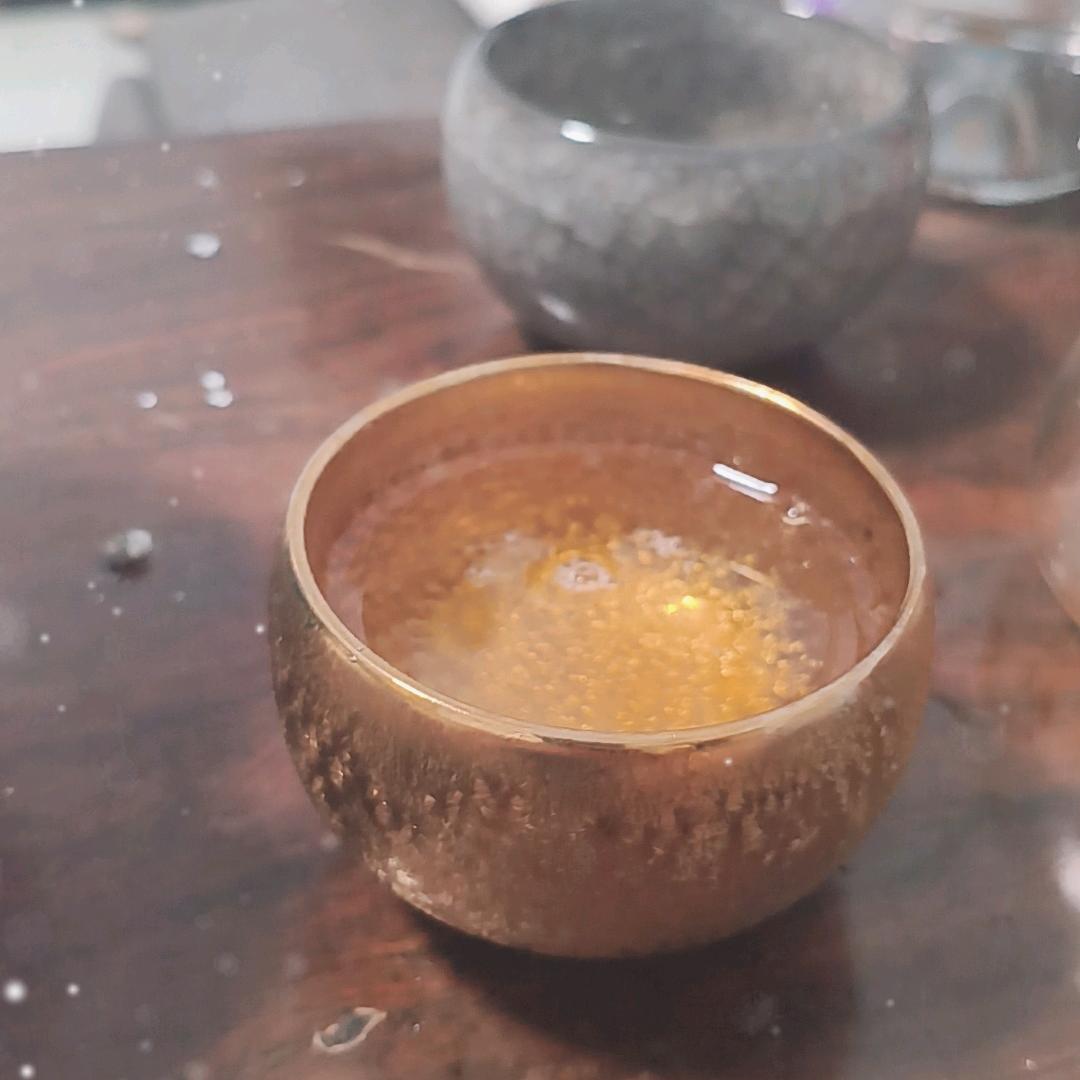 负债三百多万的建建，白名单了