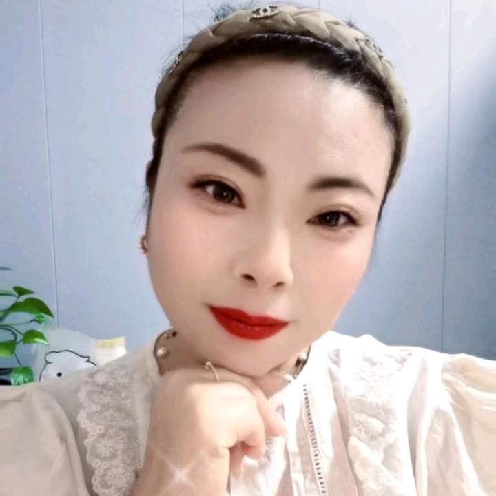 十月馨英子老师