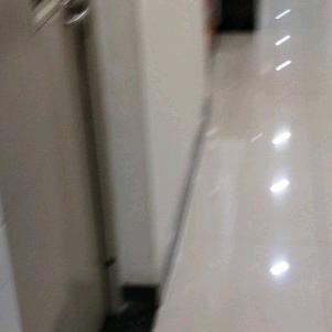 低调！