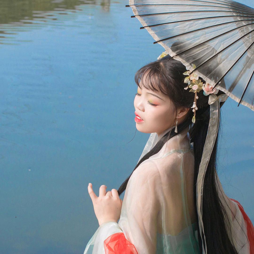 云尚汉服体验馆~荔枝