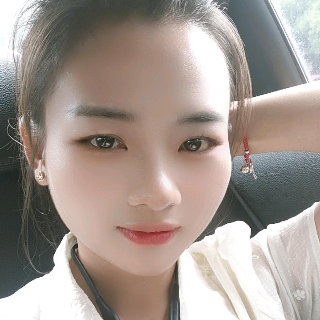 依依