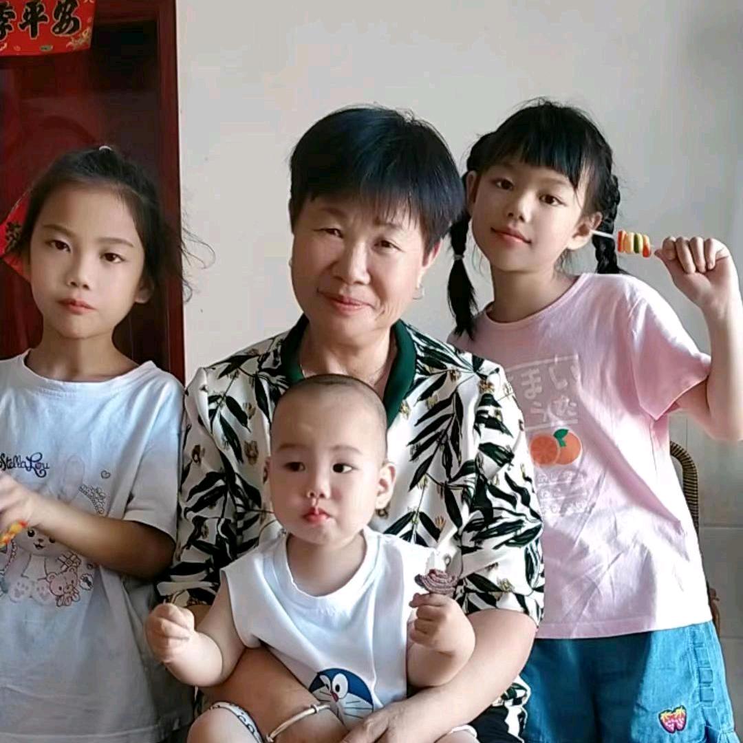 黄大小姐