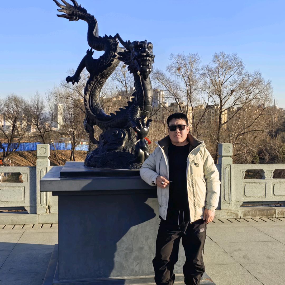 ༺༂低༒调༂༻