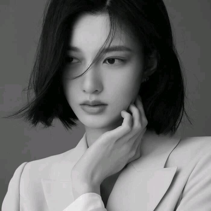 李静雅