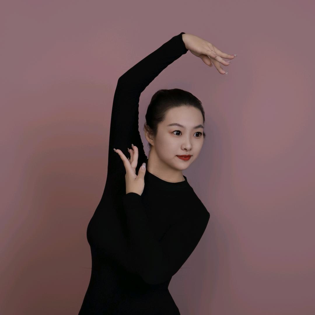 泡芙伊依❤️小云朵