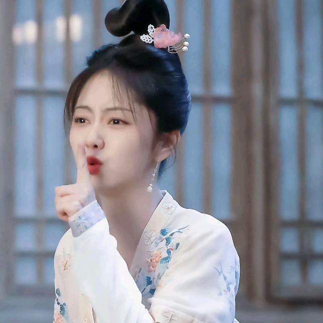 十二月为季英英扛大旗