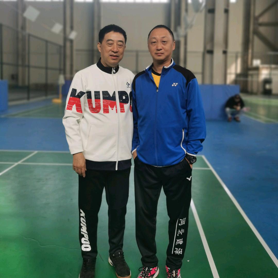 滨湖新区志臻中学羽毛球队总教练