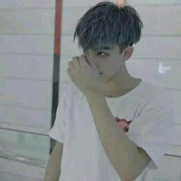 这个世界完美的欠抽