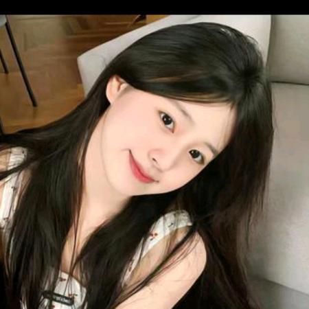 90后少女短剧迷