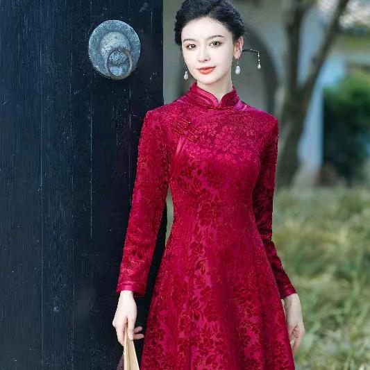 蒲城县金羽杰红装