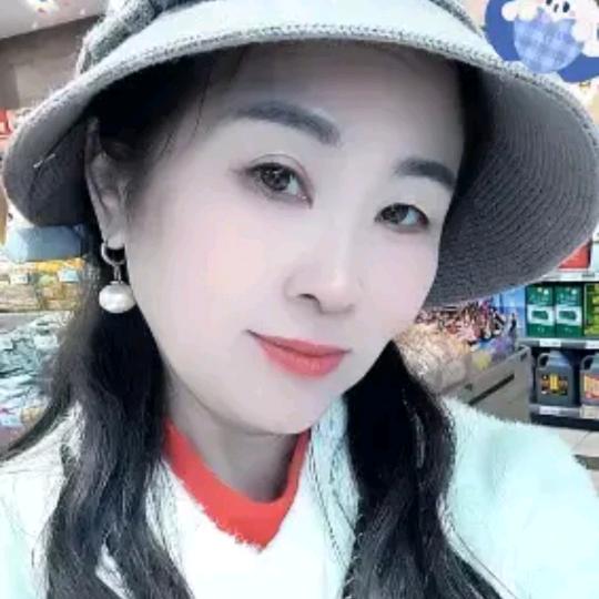 玲玲拒私聊
