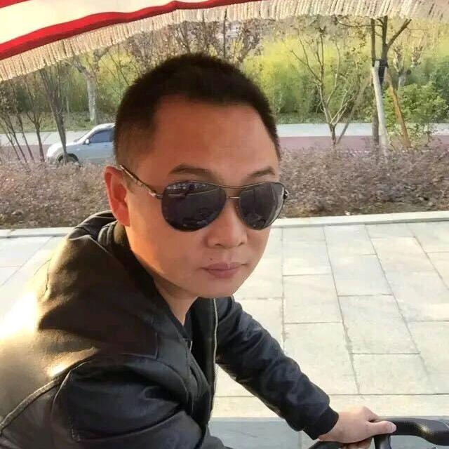 扶老太太闯红灯