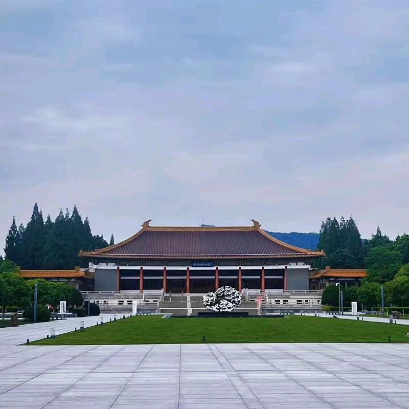 牛牛章吸金
