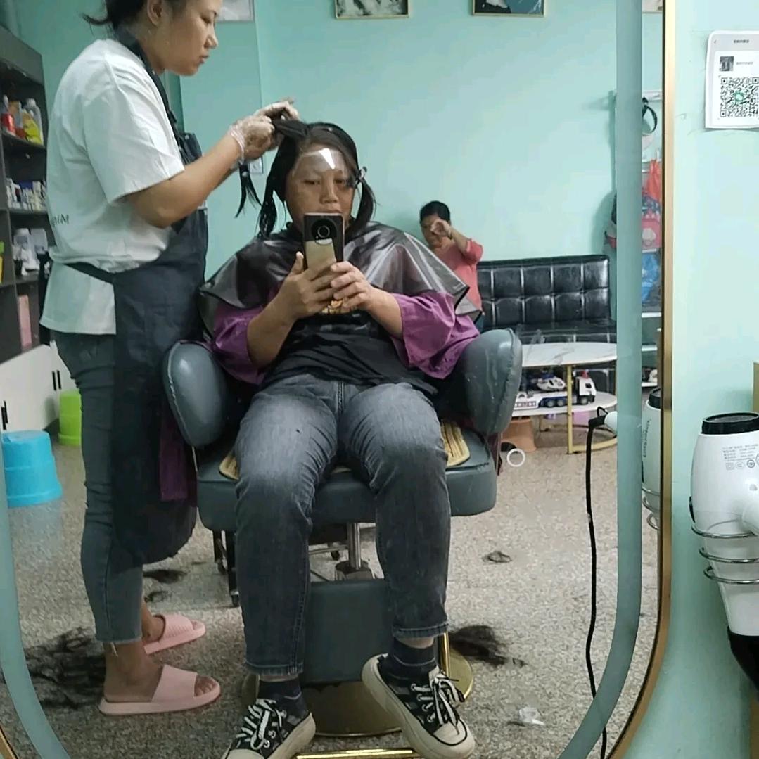 风雨同舟。G区1702