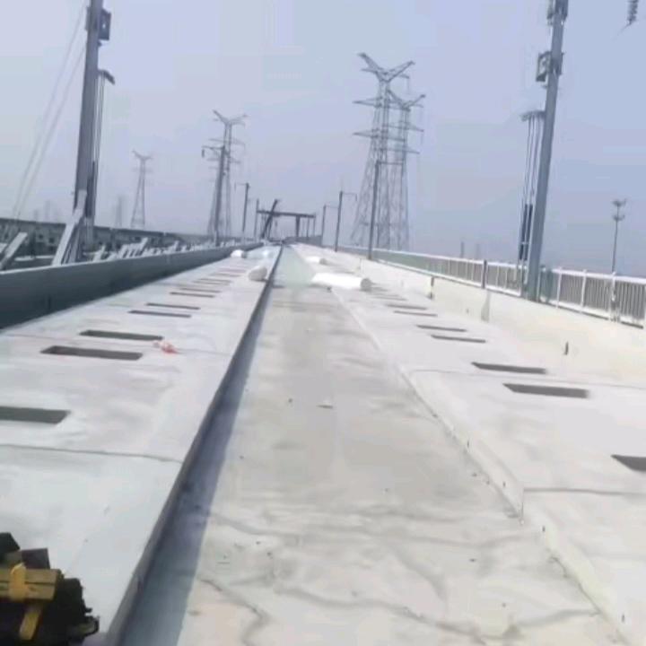 无渣轨道专业倒床板。底坐板。