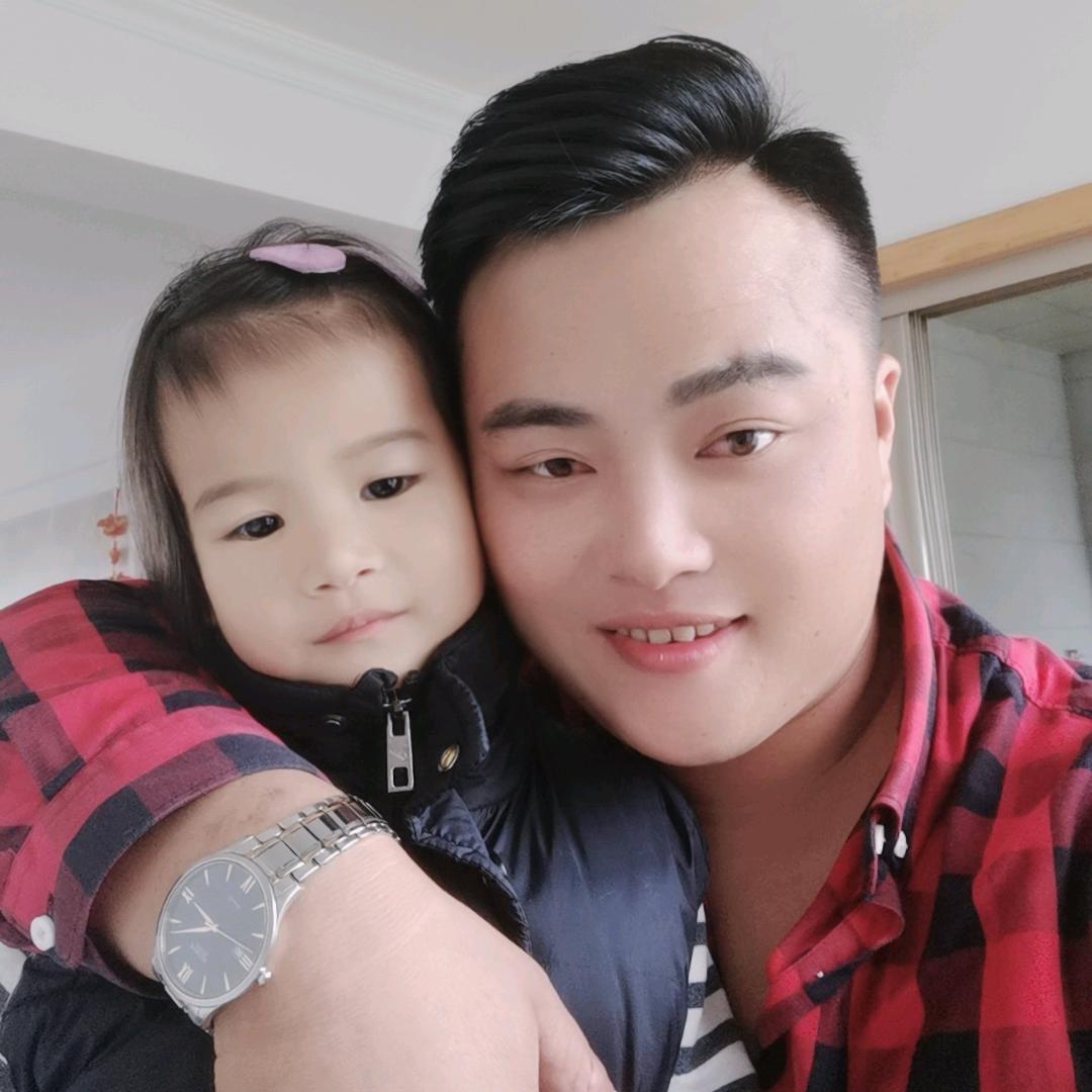 宣莹的Dad 👨‍👩‍👧