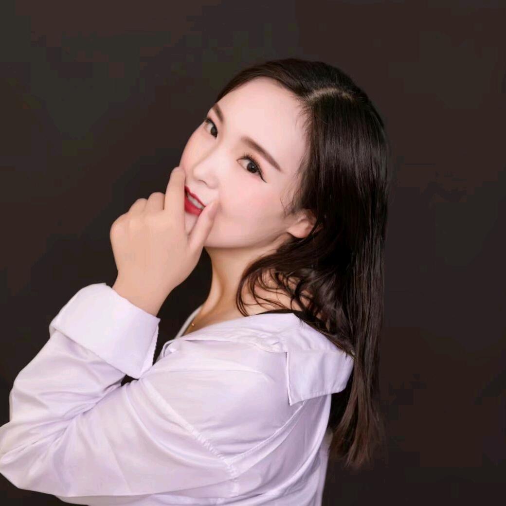 80后蛋糕店女老板
