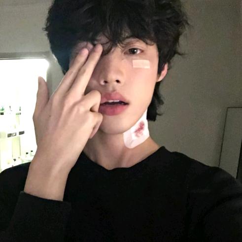 恩莉尔的裙摆