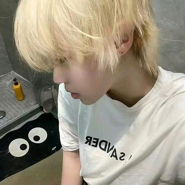 小辉.