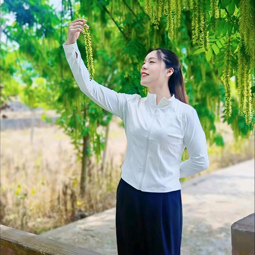艳娃子（憨憨）
