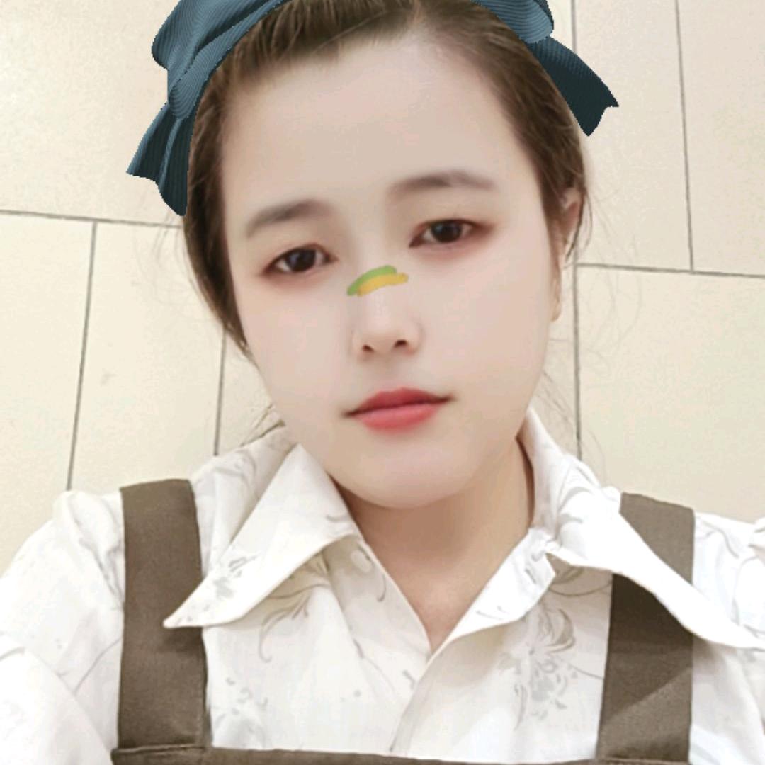 ( •̥́ ˍ •̀ू )阿莲