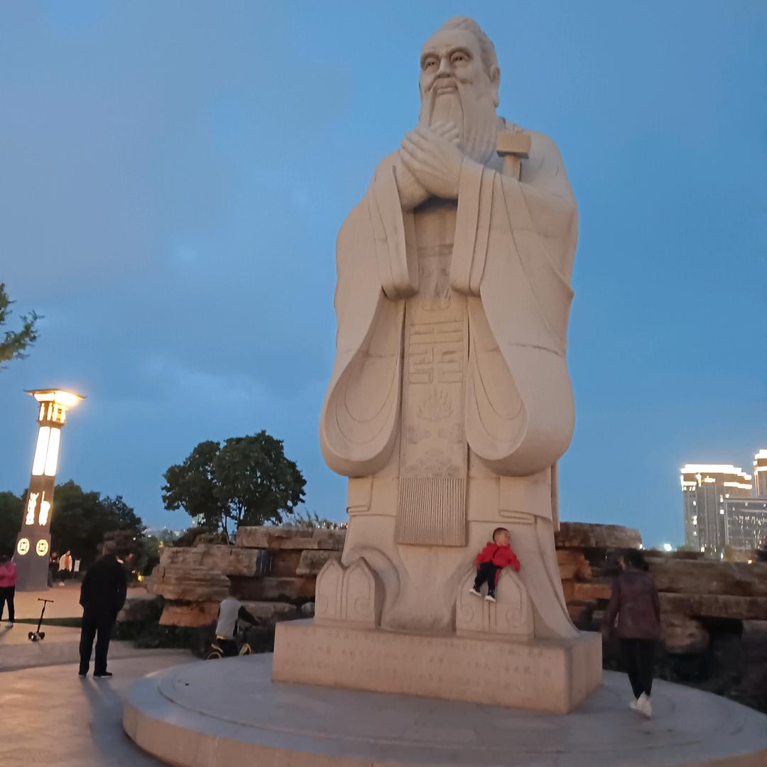 为明天而奋斗。戴？男28