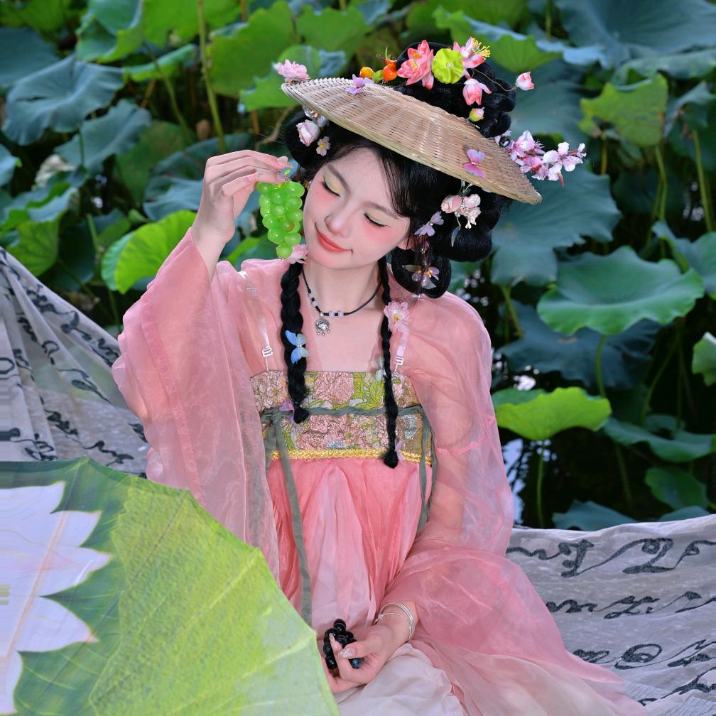 爱拍照的晓蝶子