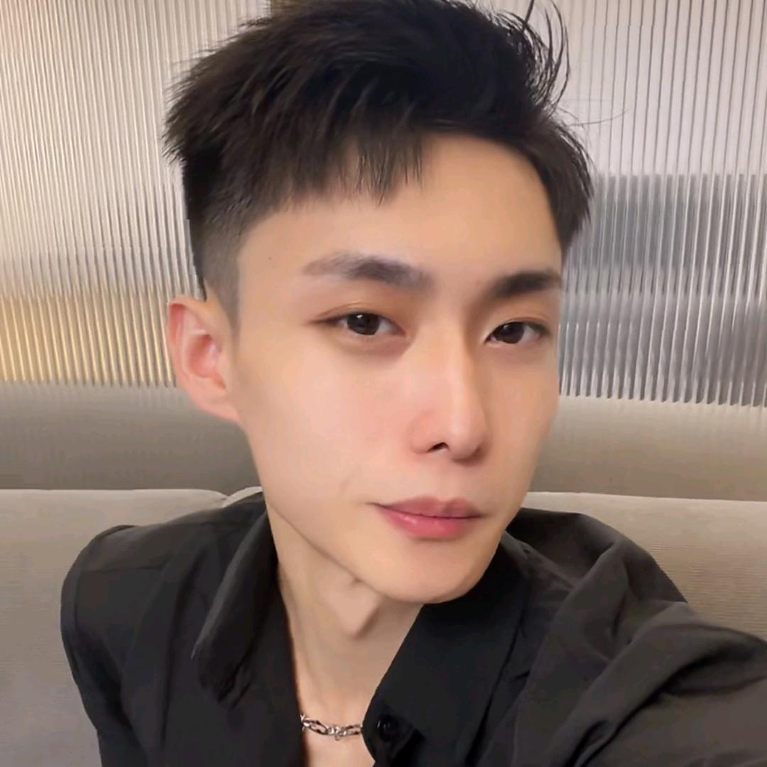 小吉（梦想舞团航少团队）