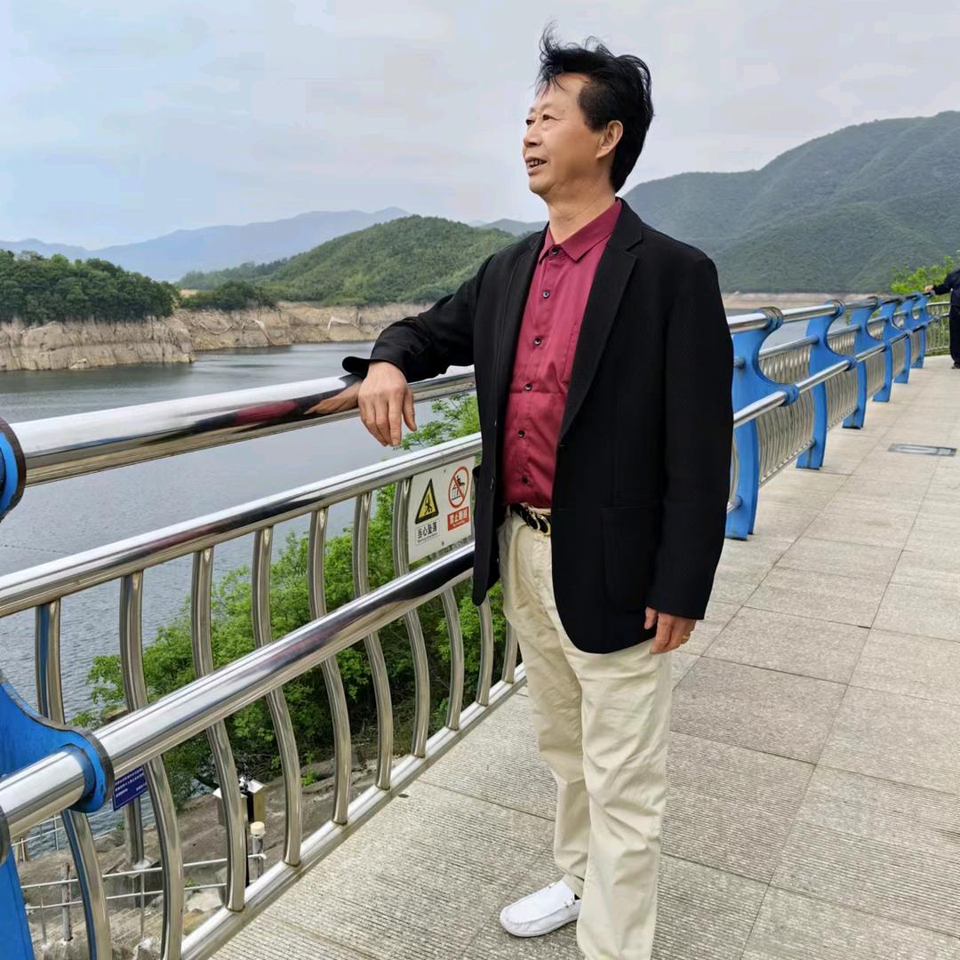 腾飞雅美何老师