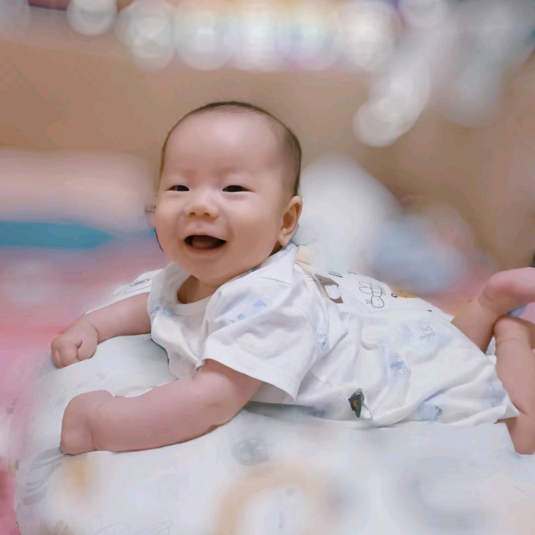 墨墨妈妈陪你快乐追