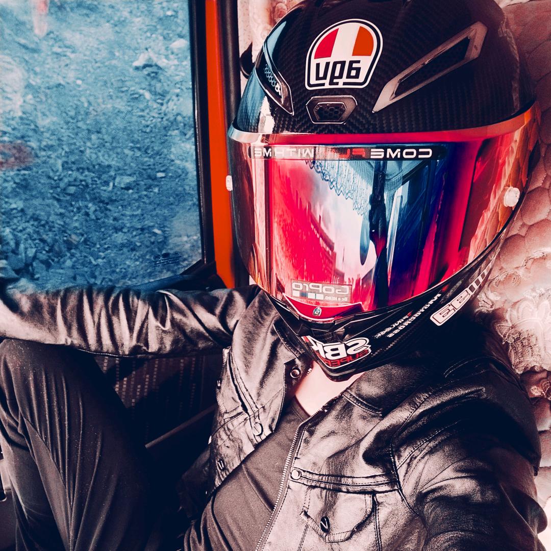 不会塞车的百马王子🚗