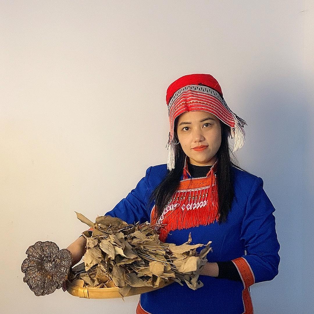 瑶族霞姐（👀啾啾）