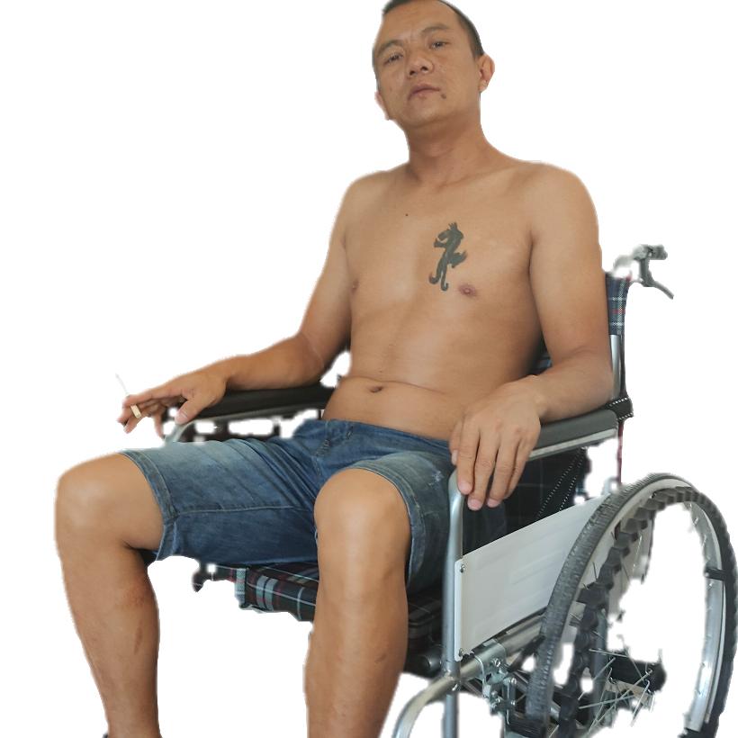 世上没有爱情，只有金钱