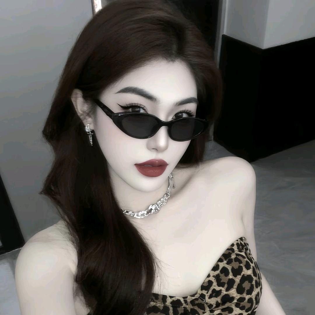 怡.