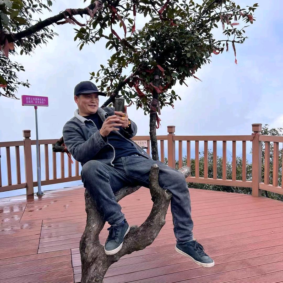 中灯 追梦人