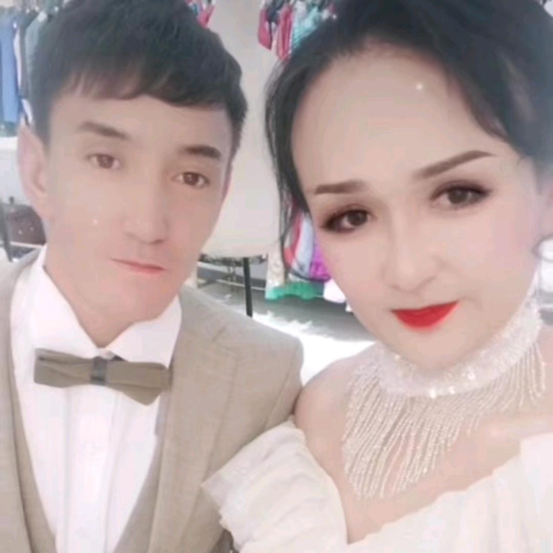 阿依波塔哈族姑娘