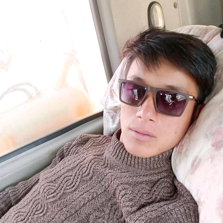 四桥拖车拉茸尼玛