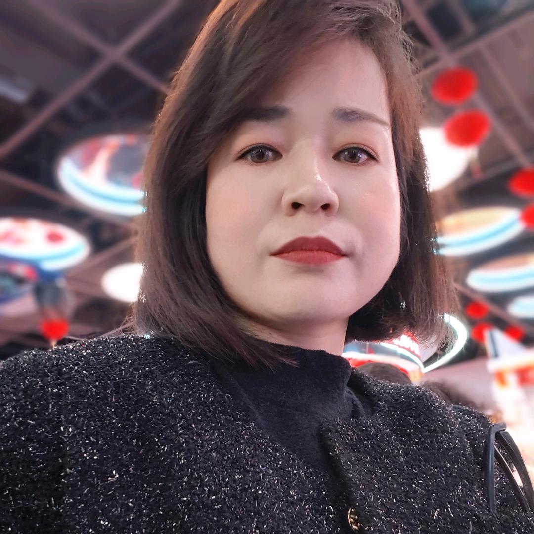 娅红