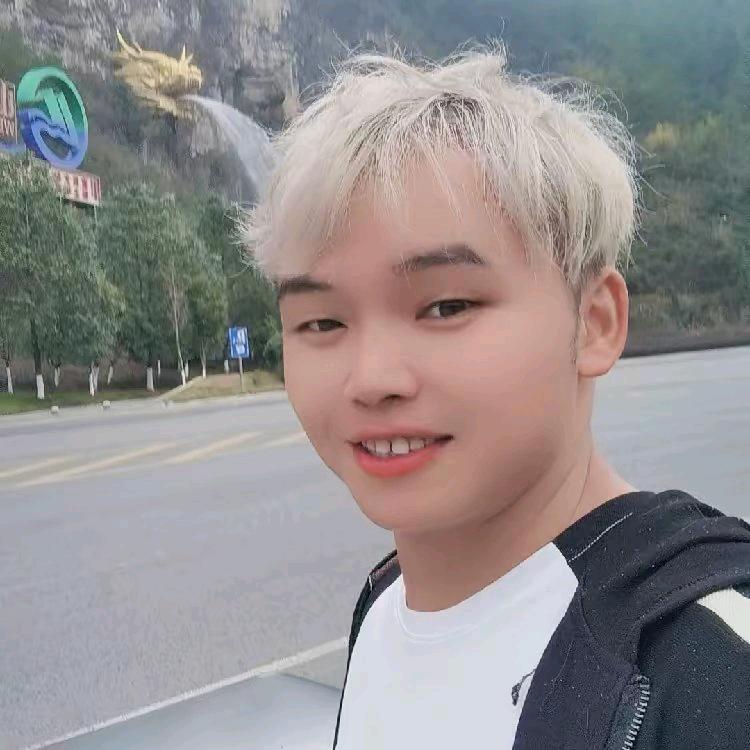 开吊车的邓大炮