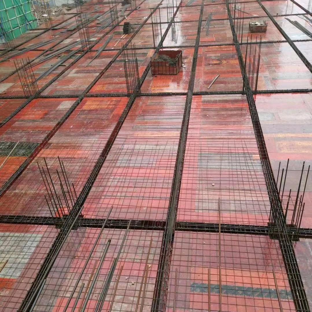 周哥-工地接木方接模板