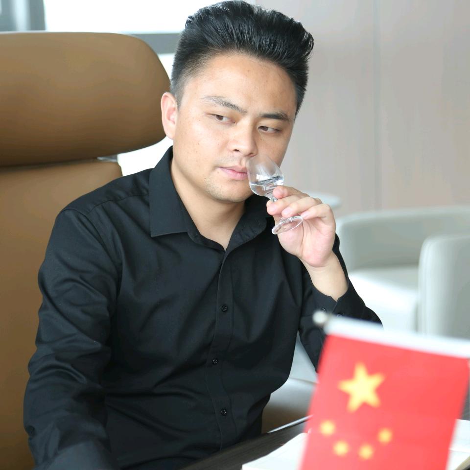 朱烨轩说聊