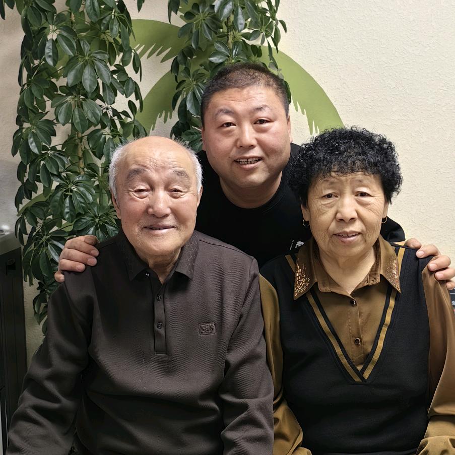 东北亮哥