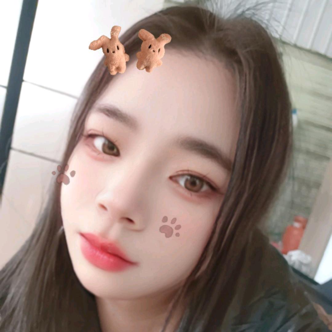 英@子
